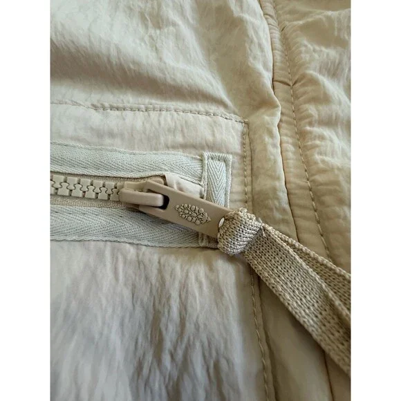 NWOT Free People Movement M/L Billie Boxy Lightweight Insulated Jacket - Picture 3 of 14